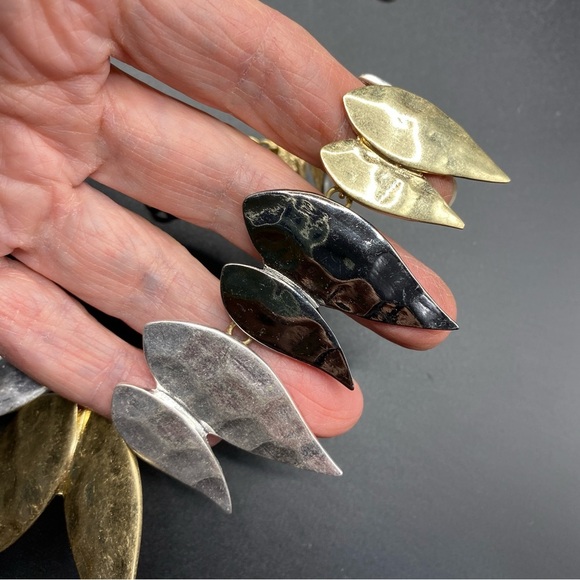 Mixed Metals Textured Teardrop Shaped Statement Necklace - Picture 5 of 8